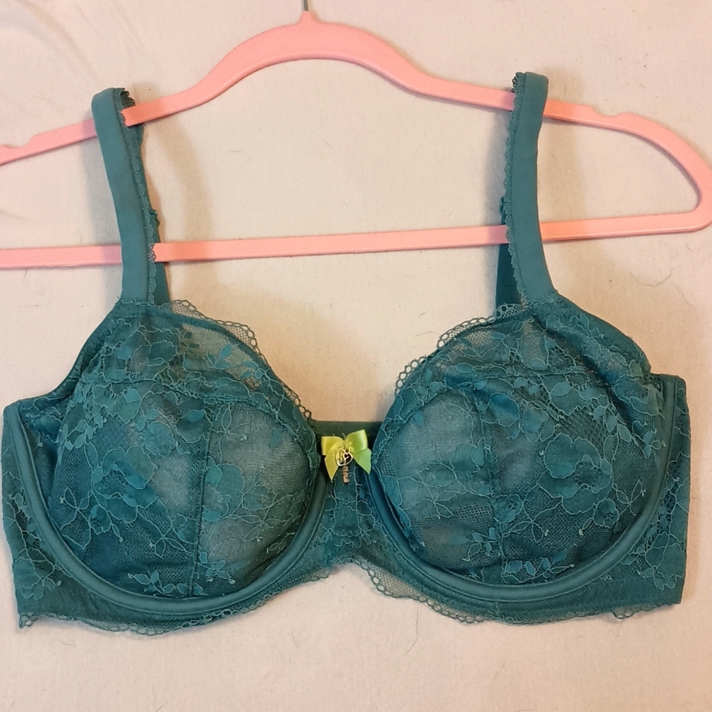 Victoria's Secret unlined 34DDD bra
